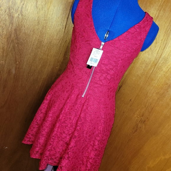 Speechless 👗 - Picture 2 of 4